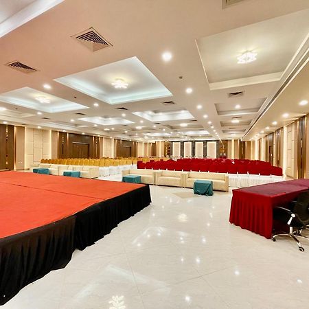 The Elite Lucknow Convention Hotel Экстерьер фото