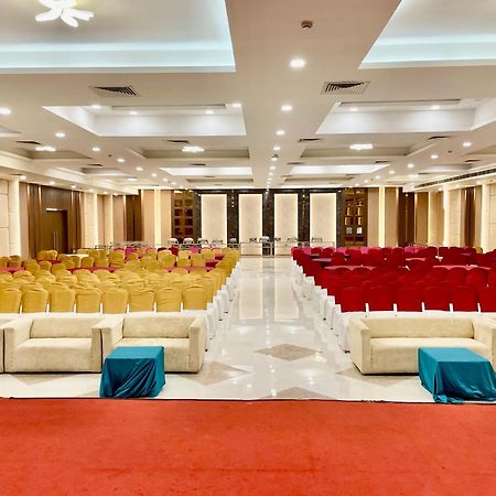 The Elite Lucknow Convention Hotel Экстерьер фото