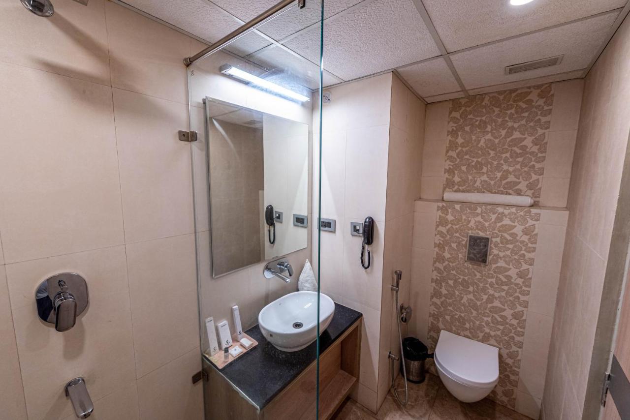 The Elite Lucknow Convention Hotel Экстерьер фото